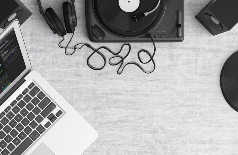 L’evoluzione della musica nell’era digitale: Tecnologia, accessibilità e creatività