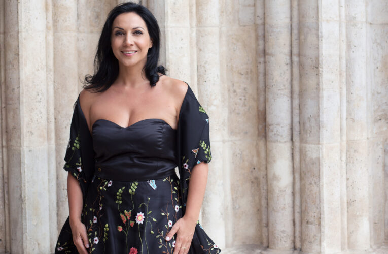 Intervista al Soprano ALISA KATROSHI