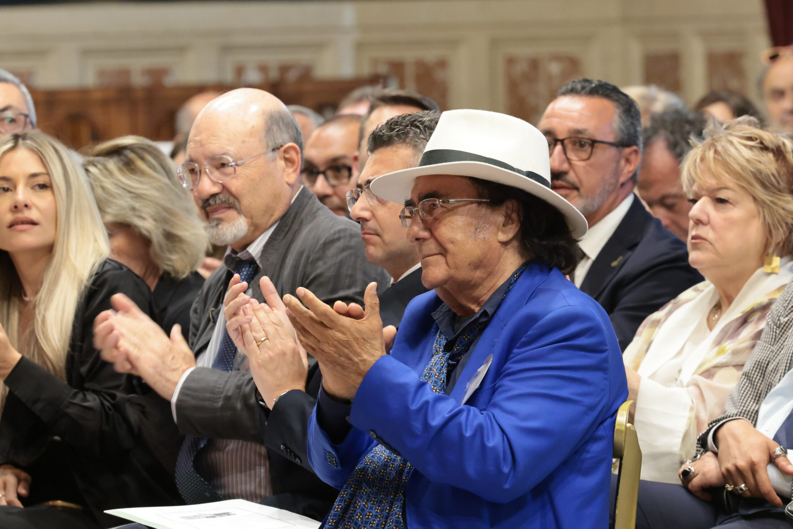 #albanocarrisi,